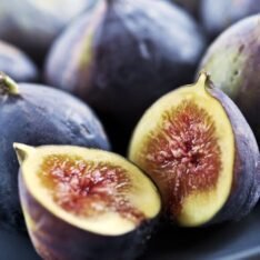 Buy Black Mission Fig Fruit Box Online Canada